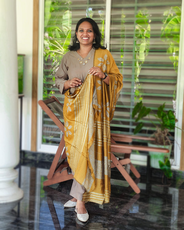 3 Piece Suite Set - Yellow Shawl Dusty Gray With Mirror Work Kurti, Women Fashions